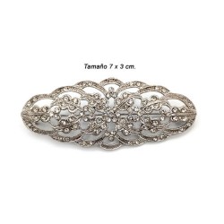 Broche mantilla al baño...