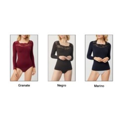 Camiseta mujer cuello cuadrado puños blonda encaje                    